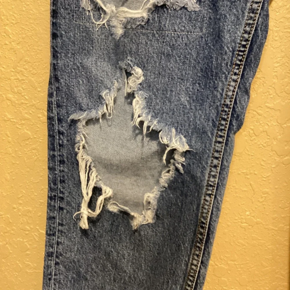 Free People‎ CRVY Highly Distressed High Rise Women's Jeans Straight Leg Size 27